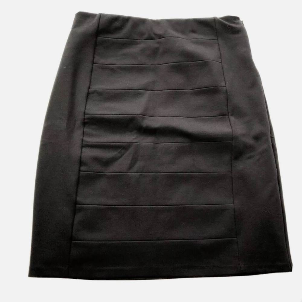 White House Black Market Black Ponte A-Line Side Zip Skirt Size 12